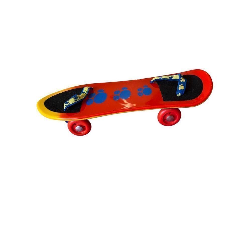 Build a bear workshop, red blue, and yellowโskateboard ๏ฟผ